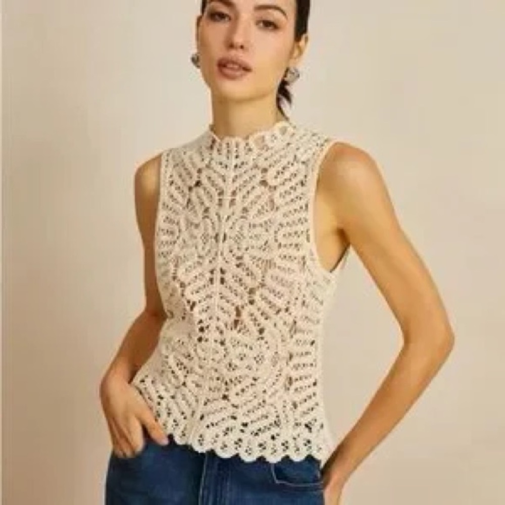 Commense Cream Crochet Sleeveless Top